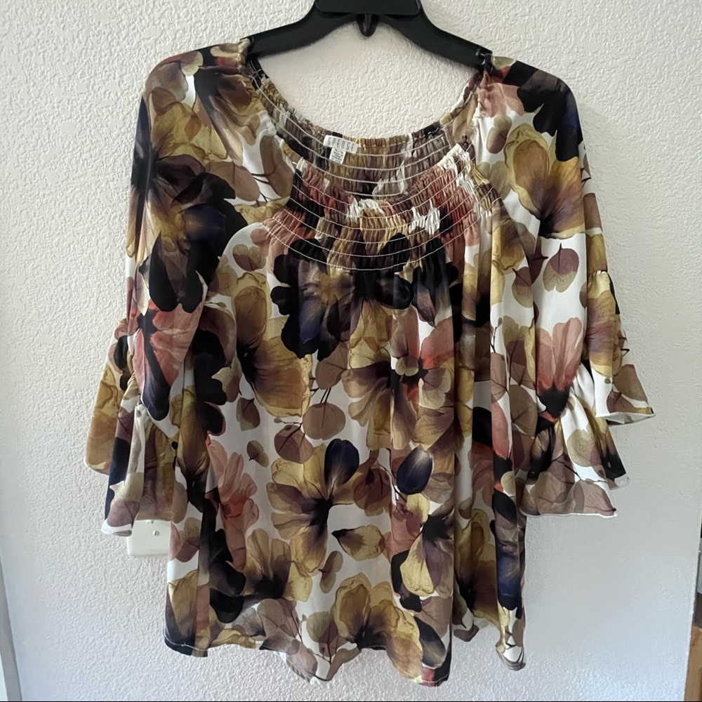 Spense Flowery Top Size XL
